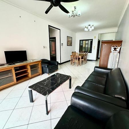 Marina Court Vacation Home 3 Bedrooms - كوتا كينابالو المظهر الخارجي الصورة