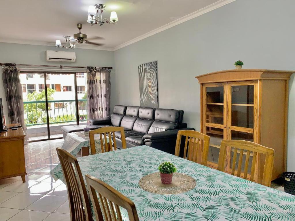 Marina Court Vacation Home 3 Bedrooms - كوتا كينابالو المظهر الخارجي الصورة