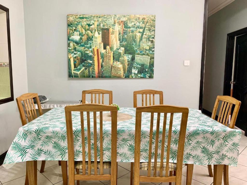Marina Court Vacation Home 3 Bedrooms - كوتا كينابالو المظهر الخارجي الصورة