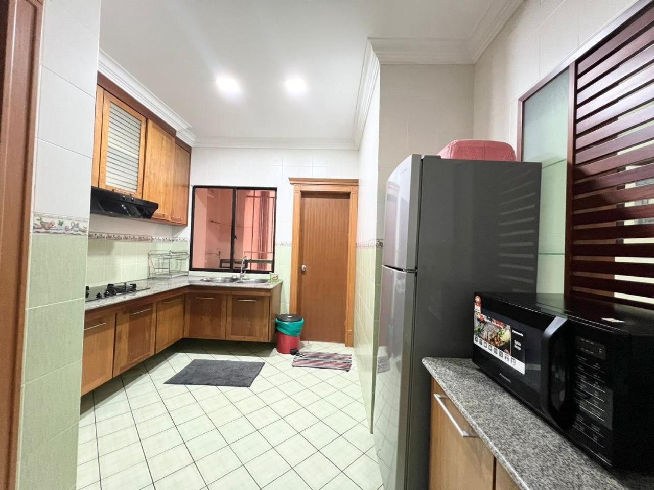Marina Court Vacation Home 3 Bedrooms - كوتا كينابالو المظهر الخارجي الصورة