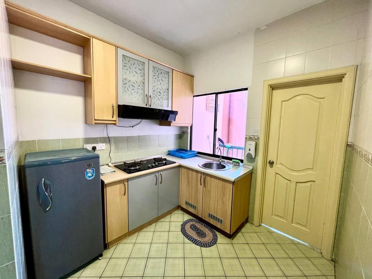 Marina Court Vacation Home 3 Bedrooms - كوتا كينابالو المظهر الخارجي الصورة